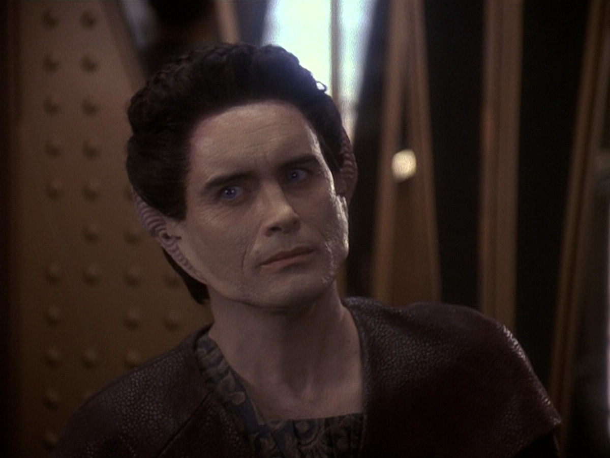 extant_StarTrek_DS9_5x19-TiesOfBloodAndWater_03651.jpg
