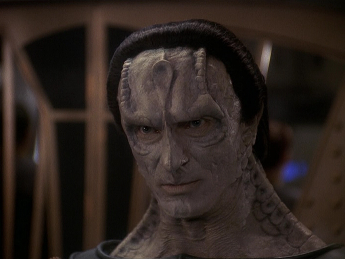 extant_StarTrek_DS9_5x19-TiesOfBloodAndWater_03657.jpg