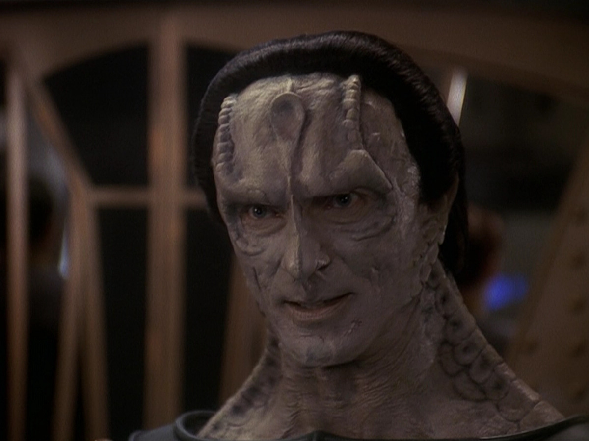 extant_StarTrek_DS9_5x19-TiesOfBloodAndWater_03659.jpg