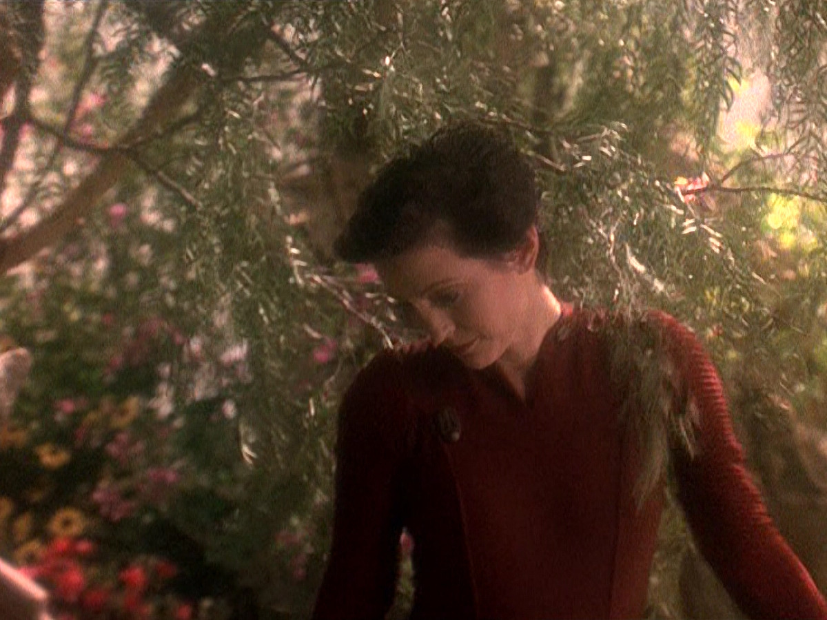 extant_StarTrek_DS9_5x19-TiesOfBloodAndWater_03751.jpg