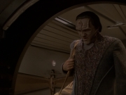 extant_StarTrek_DS9_5x19-TiesOfBloodAndWater_00092.jpg