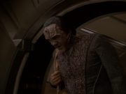 extant_StarTrek_DS9_5x19-TiesOfBloodAndWater_00093.jpg