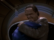 extant_StarTrek_DS9_5x19-TiesOfBloodAndWater_00802.jpg