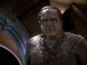 extant_StarTrek_DS9_5x19-TiesOfBloodAndWater_01074.jpg