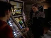 extant_StarTrek_DS9_5x19-TiesOfBloodAndWater_01337.jpg