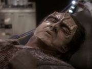extant_StarTrek_DS9_5x19-TiesOfBloodAndWater_01487.jpg