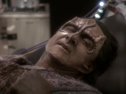 extant_StarTrek_DS9_5x19-TiesOfBloodAndWater_01497.jpg