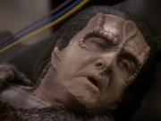 extant_StarTrek_DS9_5x19-TiesOfBloodAndWater_01528.jpg