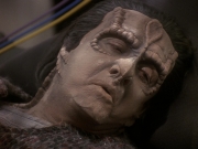 extant_StarTrek_DS9_5x19-TiesOfBloodAndWater_01570.jpg