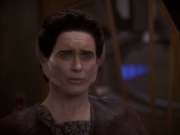 extant_StarTrek_DS9_5x19-TiesOfBloodAndWater_01987.jpg