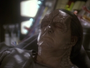 extant_StarTrek_DS9_5x19-TiesOfBloodAndWater_02029.jpg
