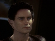 extant_StarTrek_DS9_5x19-TiesOfBloodAndWater_02030.jpg