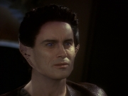 extant_StarTrek_DS9_5x19-TiesOfBloodAndWater_02031.jpg