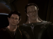 extant_StarTrek_DS9_5x19-TiesOfBloodAndWater_02044.jpg