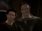 extant_StarTrek_DS9_5x19-TiesOfBloodAndWater_02047.jpg