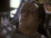 extant_StarTrek_DS9_5x19-TiesOfBloodAndWater_02050.jpg