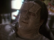extant_StarTrek_DS9_5x19-TiesOfBloodAndWater_02053.jpg