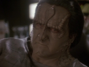 extant_StarTrek_DS9_5x19-TiesOfBloodAndWater_02075.jpg