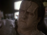 extant_StarTrek_DS9_5x19-TiesOfBloodAndWater_02093.jpg