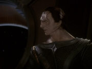 extant_StarTrek_DS9_5x19-TiesOfBloodAndWater_02113.jpg
