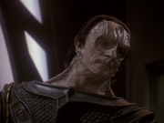 extant_StarTrek_DS9_5x19-TiesOfBloodAndWater_02374.jpg