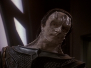 extant_StarTrek_DS9_5x19-TiesOfBloodAndWater_02375.jpg