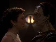 extant_StarTrek_DS9_5x19-TiesOfBloodAndWater_02385.jpg