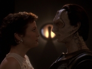 extant_StarTrek_DS9_5x19-TiesOfBloodAndWater_02391.jpg