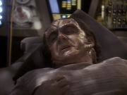 extant_StarTrek_DS9_5x19-TiesOfBloodAndWater_02534.jpg