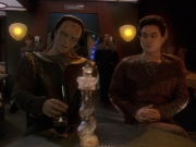 extant_StarTrek_DS9_5x19-TiesOfBloodAndWater_02631.jpg