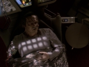 extant_StarTrek_DS9_5x19-TiesOfBloodAndWater_03250.jpg