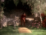 extant_StarTrek_DS9_5x19-TiesOfBloodAndWater_03719.jpg