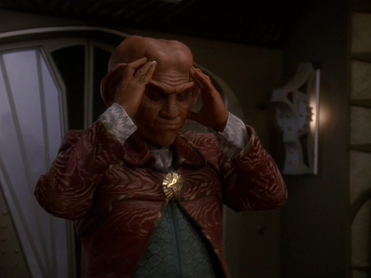 extant_StarTrek_DS9_5x20-FerengiLoveSongs_00013.jpg