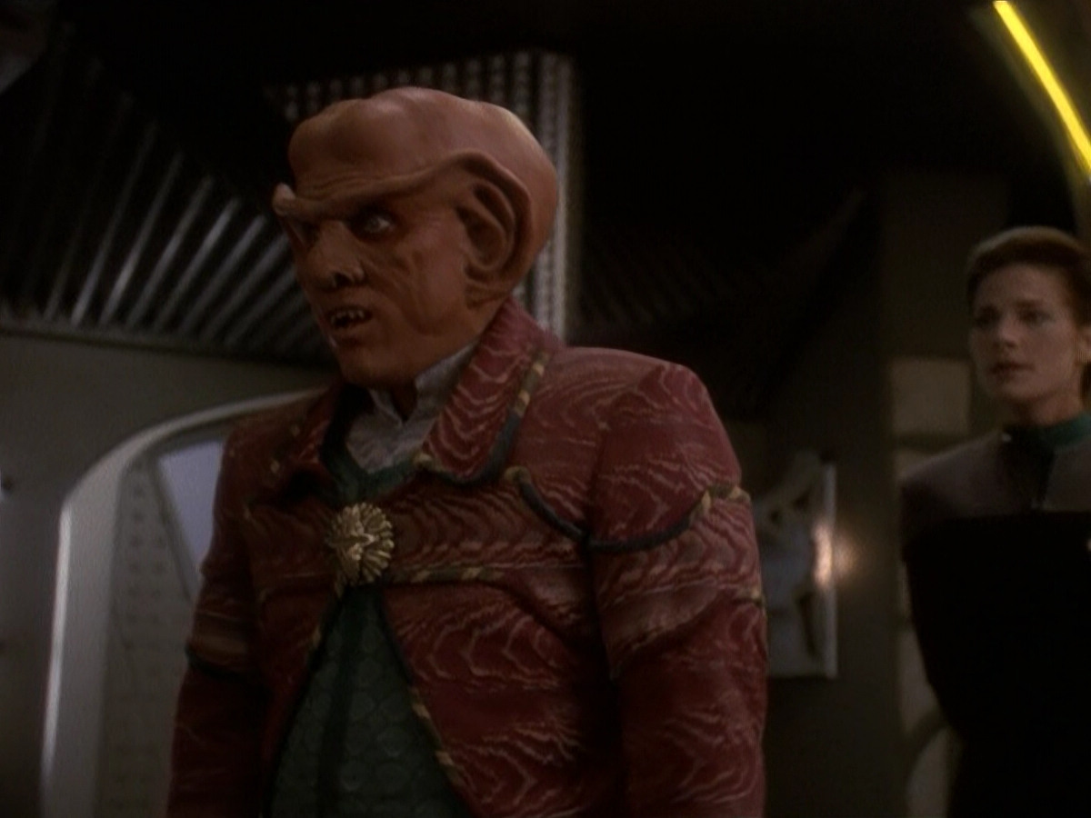 extant_StarTrek_DS9_5x20-FerengiLoveSongs_00019.jpg