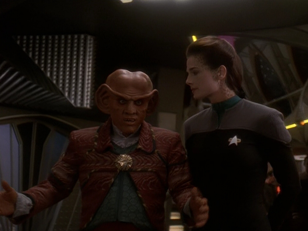 extant_StarTrek_DS9_5x20-FerengiLoveSongs_00022.jpg