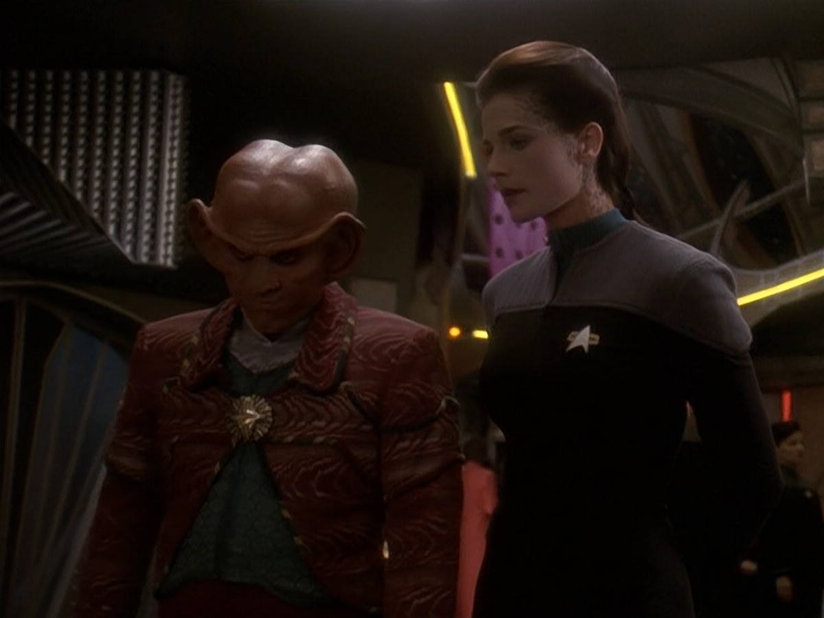 extant_StarTrek_DS9_5x20-FerengiLoveSongs_00025.jpg