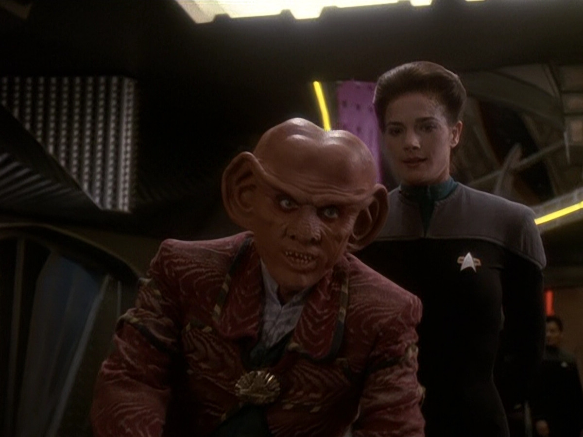 extant_StarTrek_DS9_5x20-FerengiLoveSongs_00031.jpg