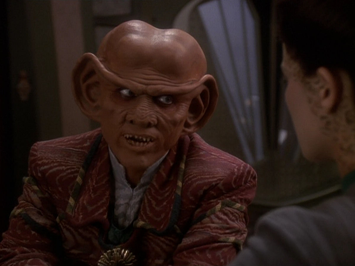 extant_StarTrek_DS9_5x20-FerengiLoveSongs_00065.jpg