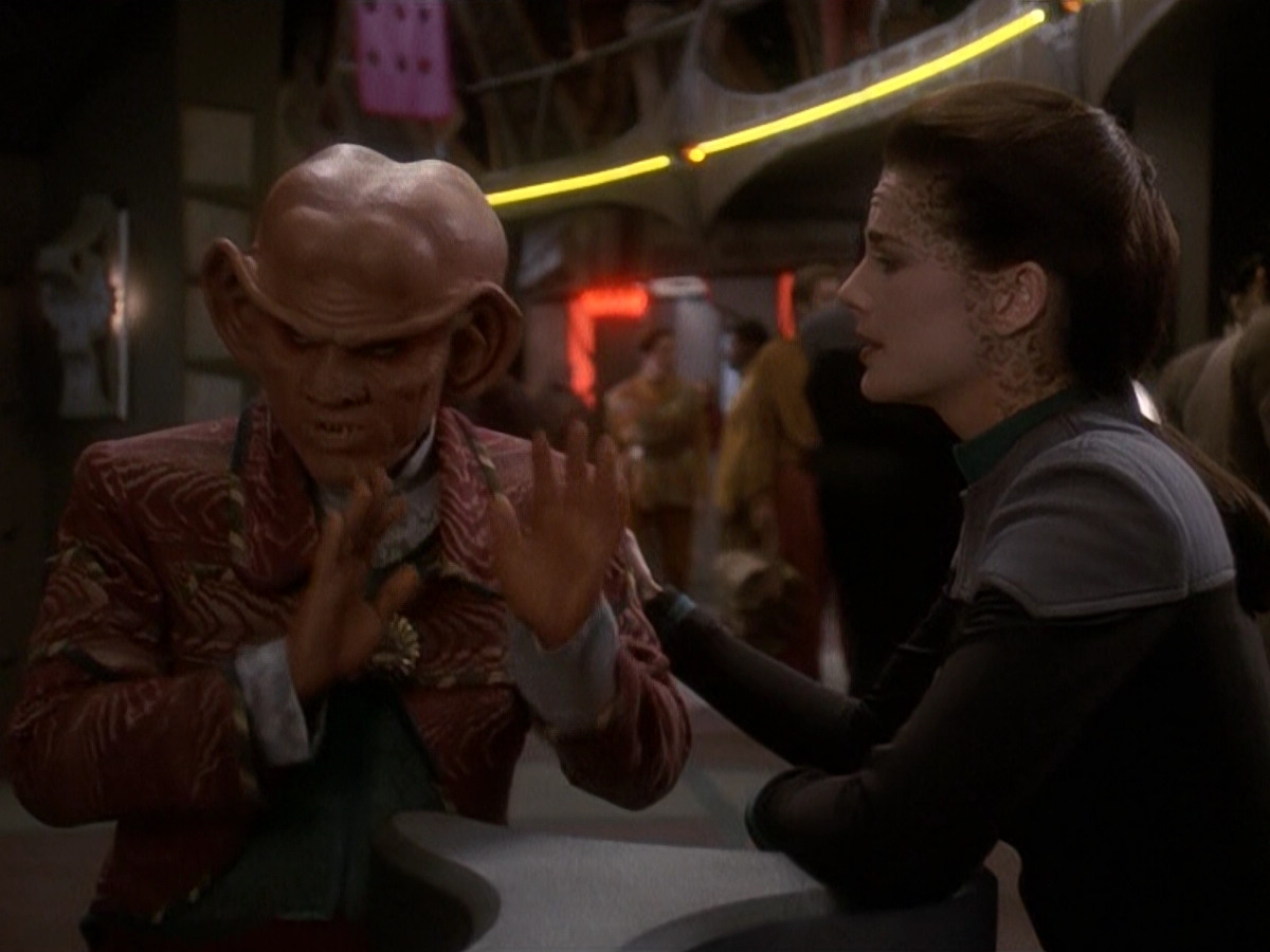 extant_StarTrek_DS9_5x20-FerengiLoveSongs_00069.jpg