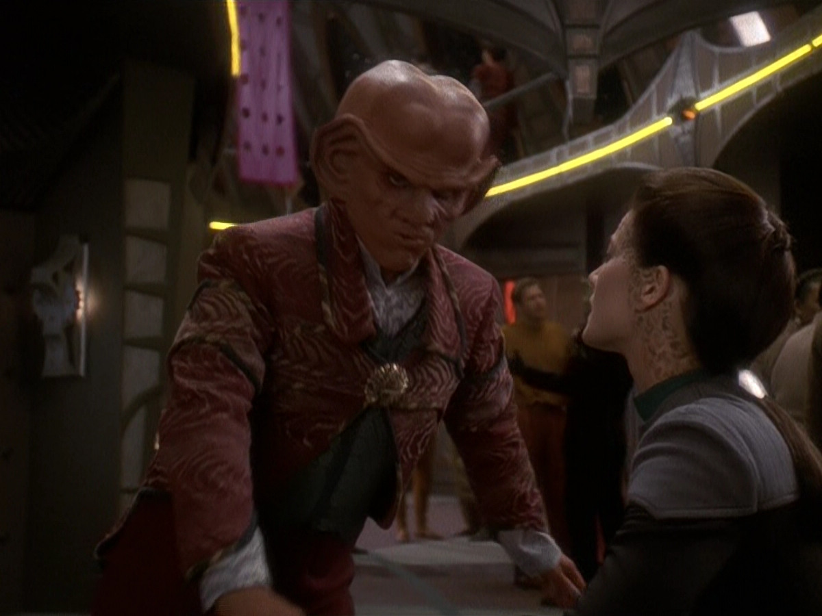 extant_StarTrek_DS9_5x20-FerengiLoveSongs_00071.jpg