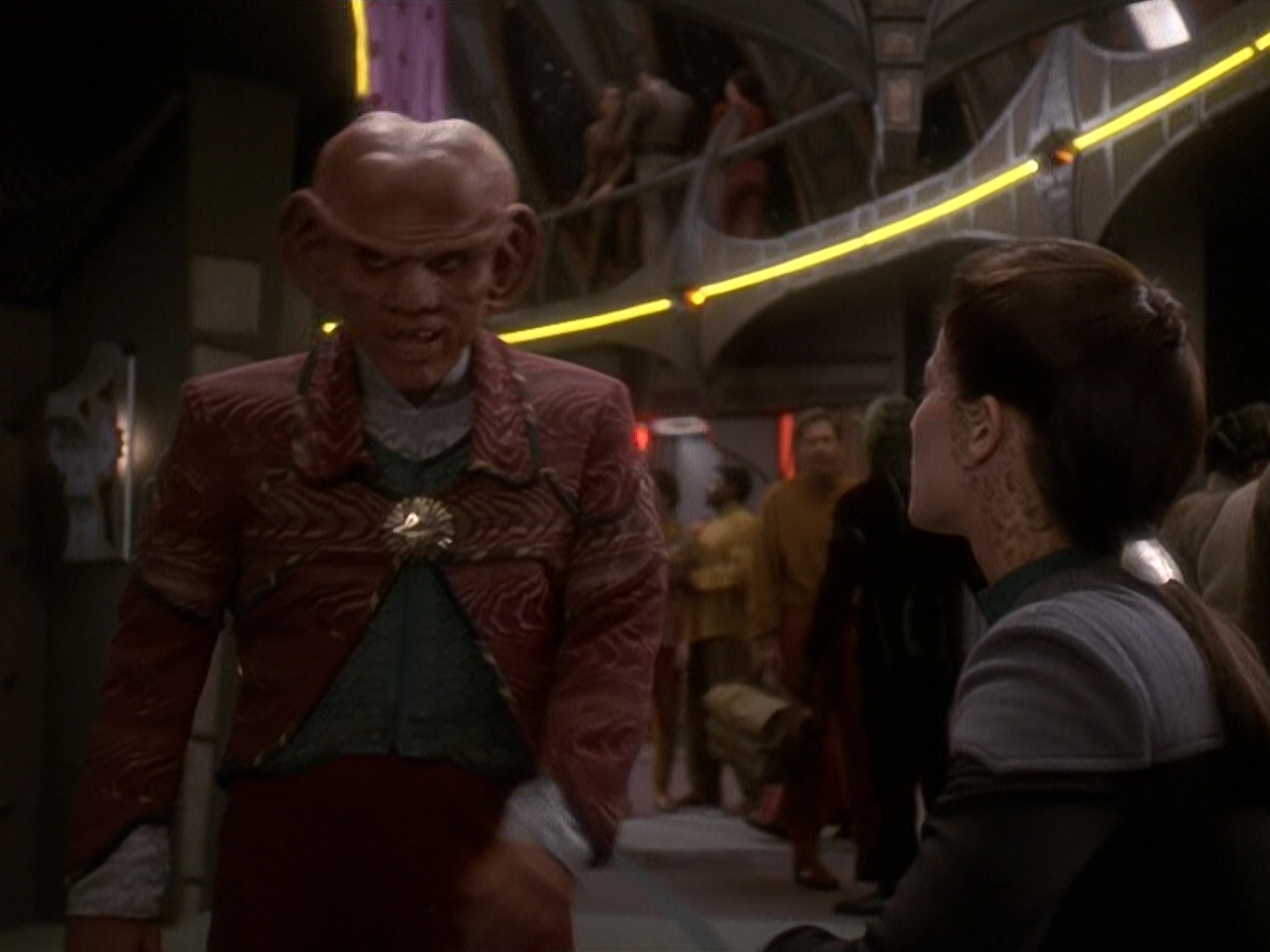 extant_StarTrek_DS9_5x20-FerengiLoveSongs_00072.jpg