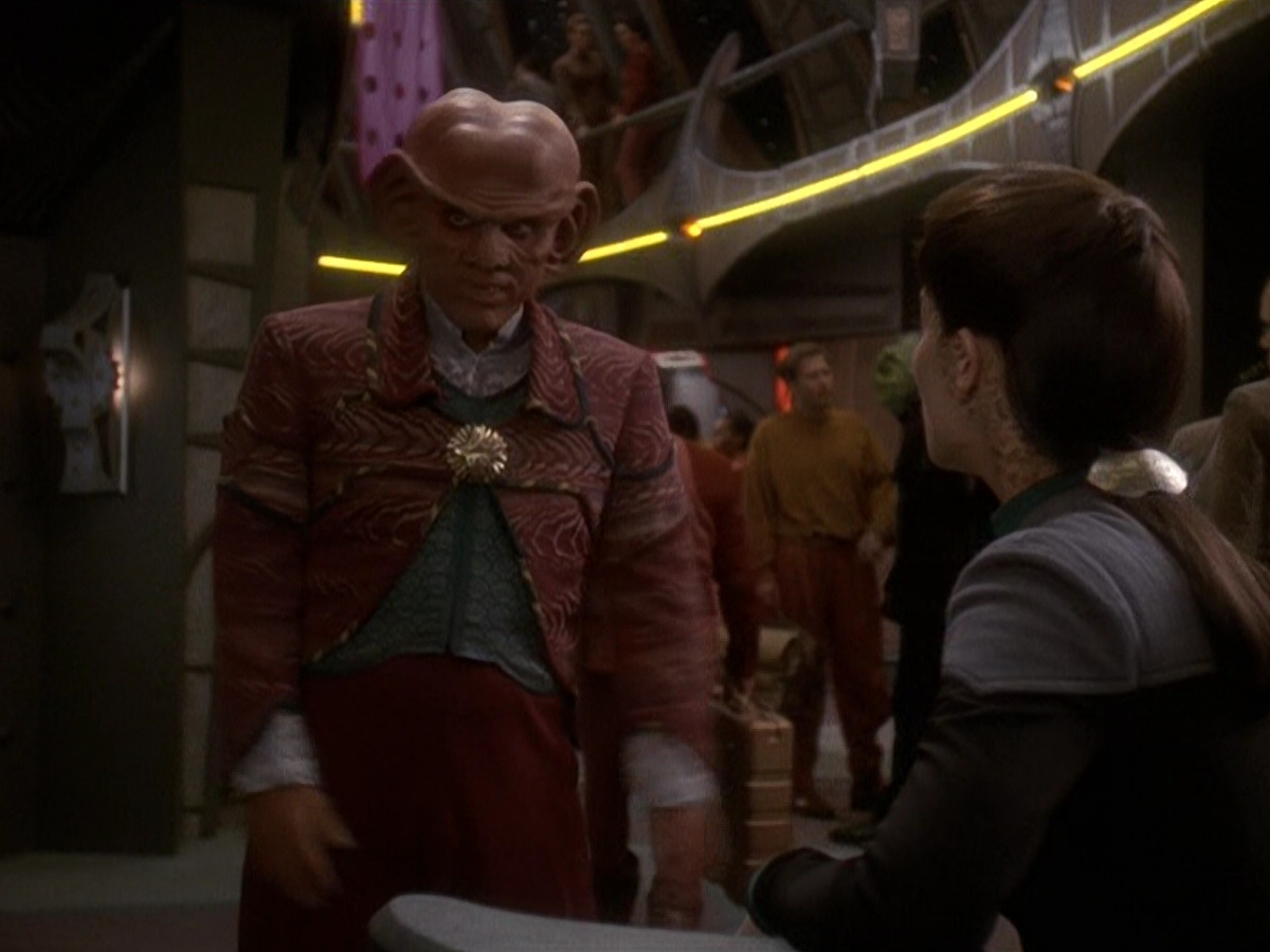 extant_StarTrek_DS9_5x20-FerengiLoveSongs_00076.jpg