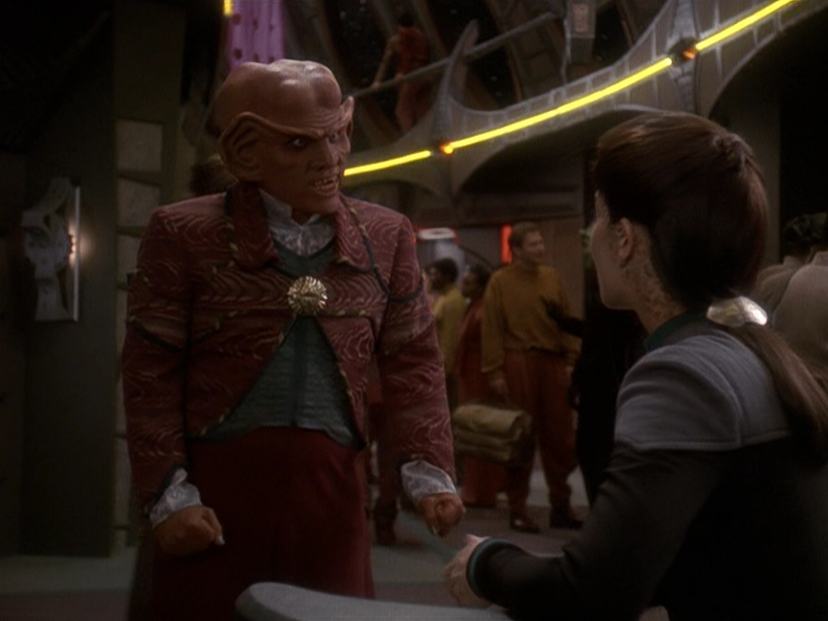 extant_StarTrek_DS9_5x20-FerengiLoveSongs_00079.jpg