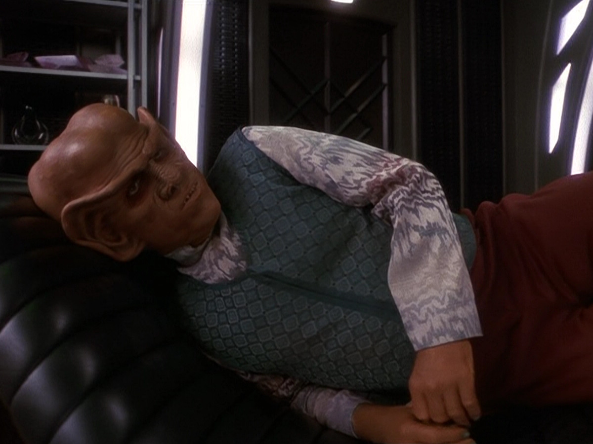 extant_StarTrek_DS9_5x20-FerengiLoveSongs_00091.jpg