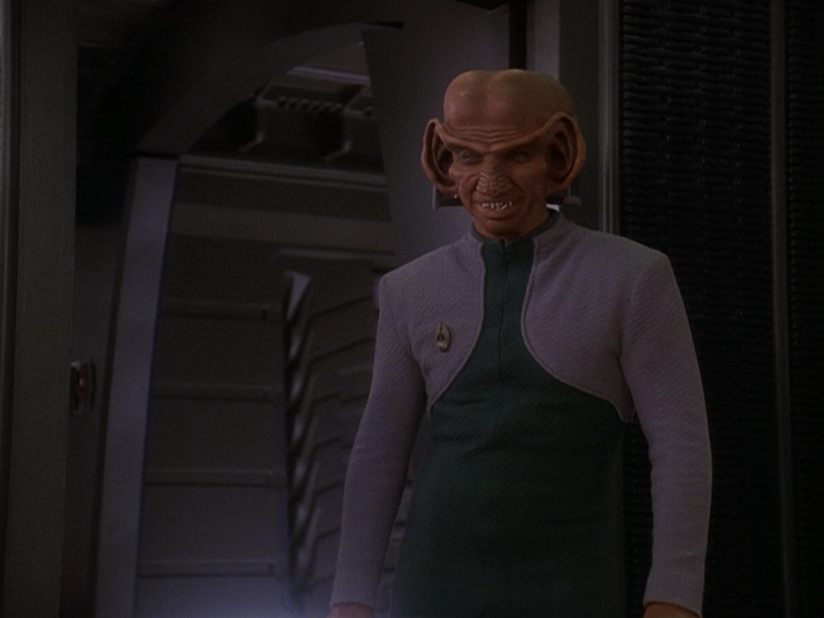 extant_StarTrek_DS9_5x20-FerengiLoveSongs_00114.jpg