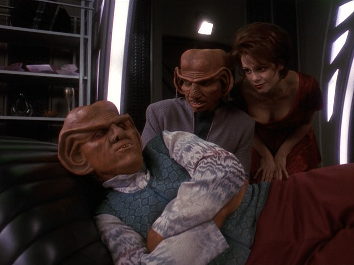 extant_StarTrek_DS9_5x20-FerengiLoveSongs_00182.jpg