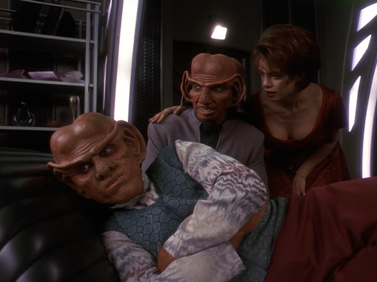 extant_StarTrek_DS9_5x20-FerengiLoveSongs_00212.jpg