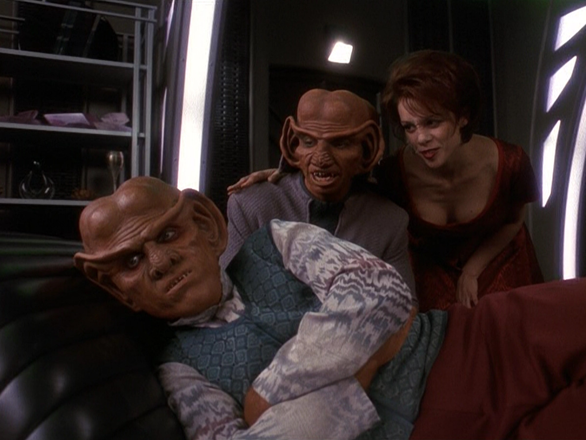 extant_StarTrek_DS9_5x20-FerengiLoveSongs_00219.jpg