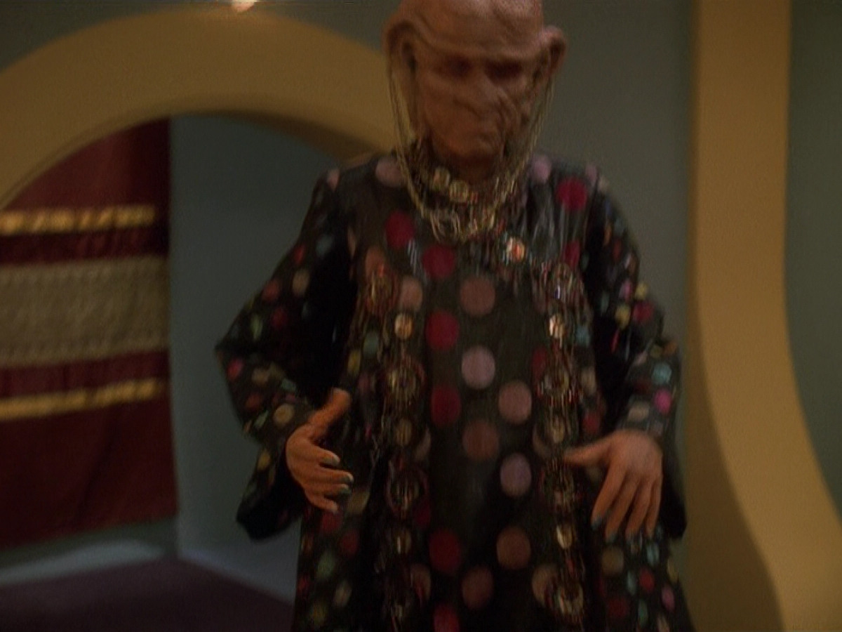 extant_StarTrek_DS9_5x20-FerengiLoveSongs_00238.jpg