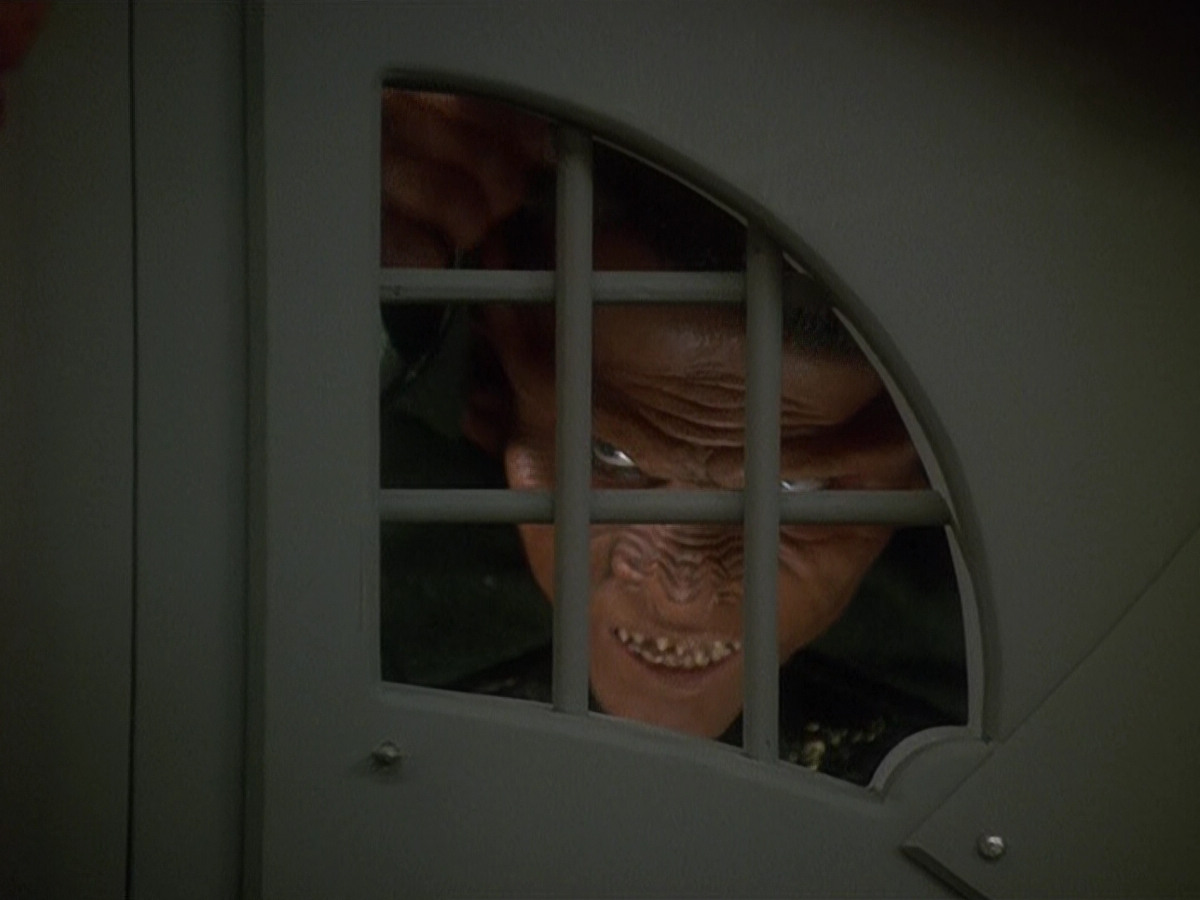 extant_StarTrek_DS9_5x20-FerengiLoveSongs_00246.jpg
